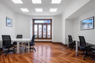 Location Bureau à Calle san francisco 2. Oficina privada en alquiler para 4 personas en oviedo, mendizába