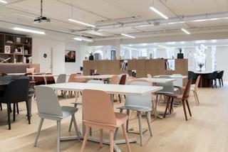 Rent Office space in Calle vía de los poblados 1. Encuentra una oficina privada en alquiler en spaces campo de las