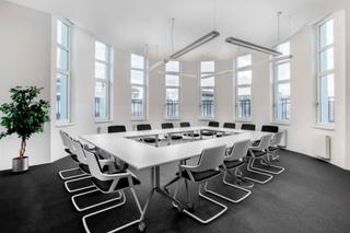 Rent Office space in Calle chile 54. Encuentre un espacio de oficinas en logroño, las gaunas para 4 p