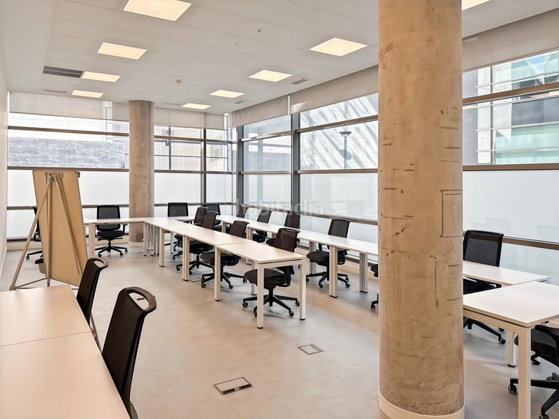 Foto f2f9ccd6-5c8f-4de6-98d8-1cb1856e0bf9. Miete büro in calle de santa leonor 65 in Simancas Madrid