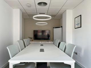 Rent Office space in Calle juan de herrera 18. Oficinas en espacios abiertos listas para usarse para 10 persona