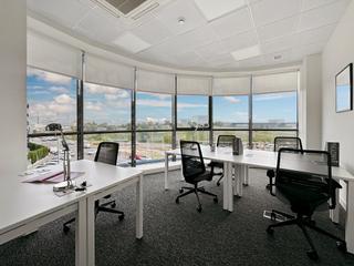Rent Office space in Calle de isabel colbrand 6. Oficinas privadas con todos los servicios para usted y su equipo