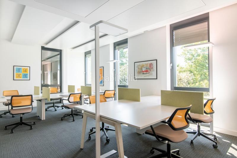 Foto 1d1de438-d51f-4ab1-9f5d-39620295de95. Rent office space in calle de isabel colbrand 6 in Madrid