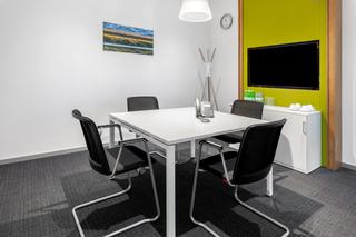 Miete Büro in Avenida de juan pablo ii 35. Oficinas en espacios abiertos listas para usarse para 10 persona