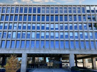 Miete Büro in Avenida de manoteras 12. Acceso diario 24 horas a una oficina de diseño para 1 persona en