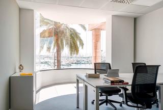 Lloguer Oficina a Carrer de monsenyor palmer 1. Encuentra oficinas privadas en alquiler en spaces palma marina p