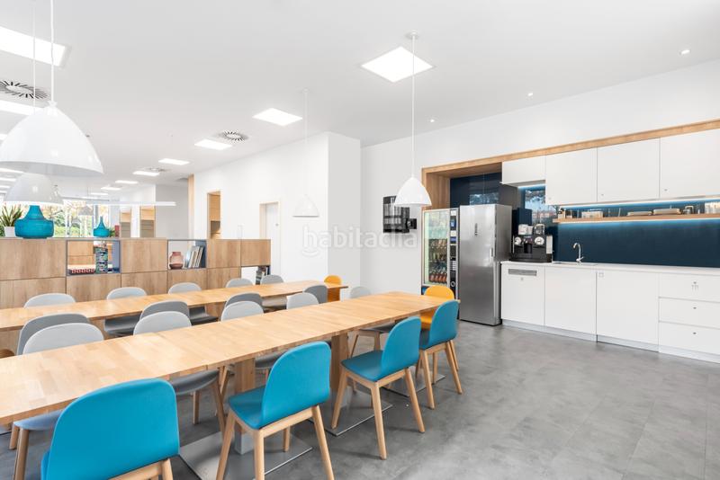 Foto f6104636-7661-4641-9740-6f6f137bdfde. Location bureau dans avinguda diagonal 131 dans Poblenou Barcelona