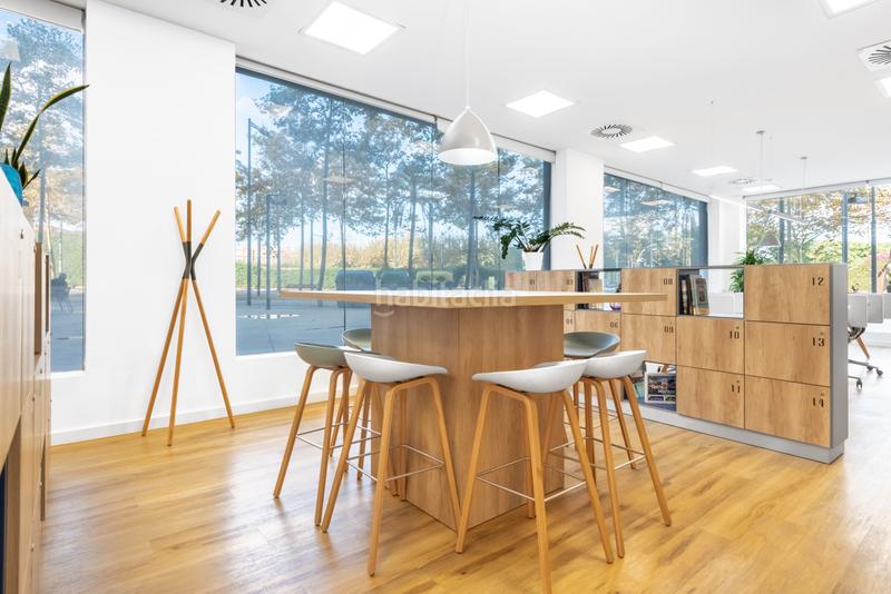 Foto b8a0c553-7175-4d20-8dd5-e2ff3c831993. Rent office space in avinguda diagonal 131 in Poblenou Barcelona