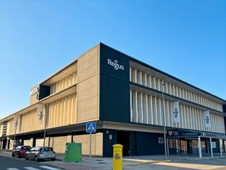 Miete Büro in Calle almutamid 6. Disfrute de oficinas privadas profesionales en alquiler con todo