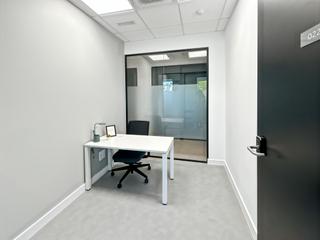 Location Bureau à Calle almutamid 6. Encuentre un espacio de oficinas en sevilla, camas para 2 person