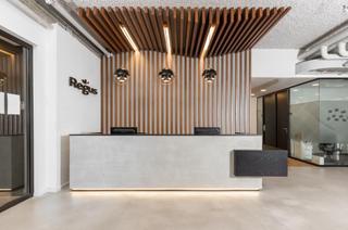 Alquiler Oficina en Avenida juan sebastián elcano 24. Oficina privada en alquiler con todos los servicios para usted y