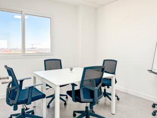 Location Bureau à Avenida de emilio lemos 2. Oficinas en espacios abiertos listas para usarse para 10 persona