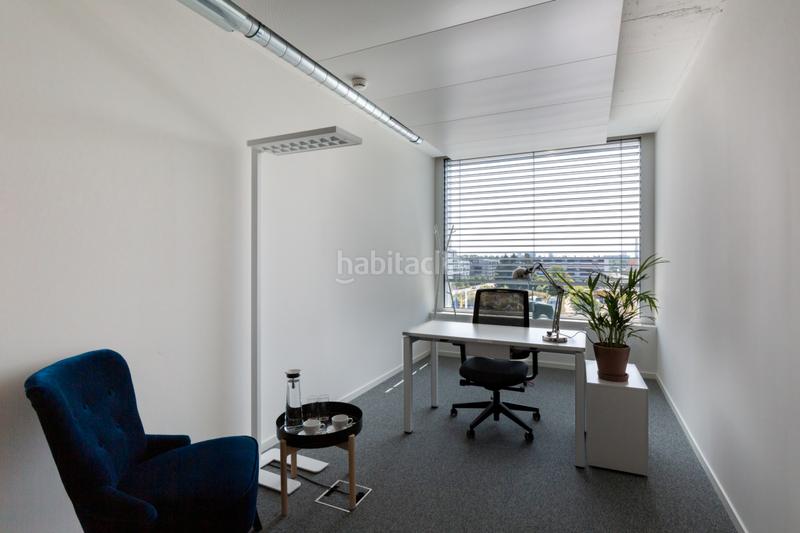 Foto e3e11f24-70a4-4f51-86ee-67cc525060b2. Miete büro in passeig de la zona franca 105 in La Marina del Port Barcelona