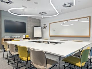 Miete Büro in Passeig de la zona franca 105. Encuentra una oficina en barcelona, torre llevant para 5 persona