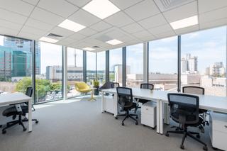Rent Office space in Avenida de bruselas 7. Alquila un gran espacio de oficina para 49 personas en madrid, s
