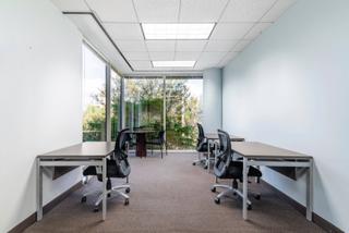 Location Bureau à Rua enrique mariñas romero 32. Oficinas privadas para 3 personas en coruña, neurall