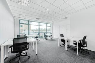 Lloguer Oficina a Calle olof palme 28. Disfrute de acceso a oficinas privadas profesionales con todo in