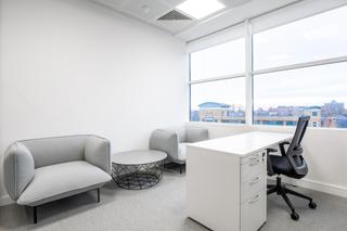 Rent Office space in Passeig de joan de borbó 99. Encuentra una oficina en barcelona, barceloneta para 2 personas