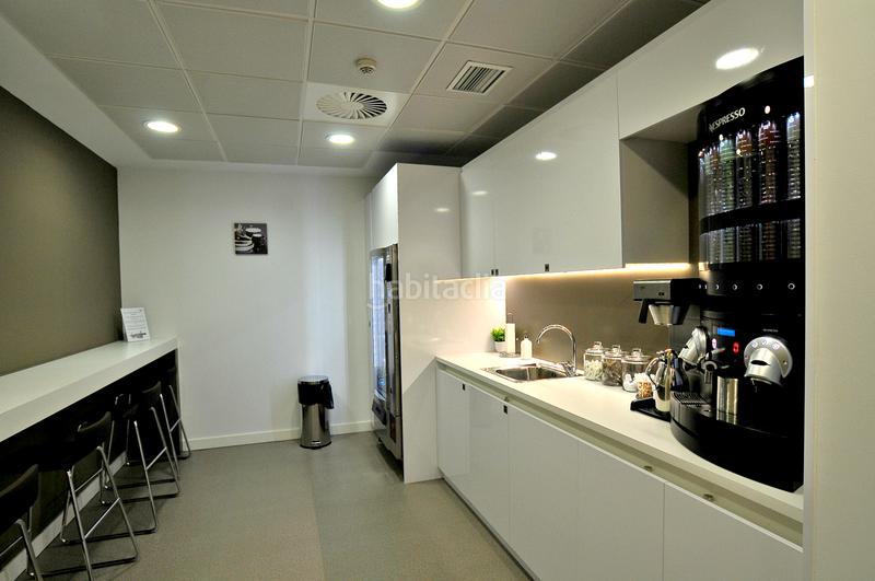 Foto ea9617cd-1213-4ef6-a5e0-e0cb95c2ec0a. Miete büro in avenida fuente de la mora 9 in Virgen del Cortijo-Manoteras Madrid