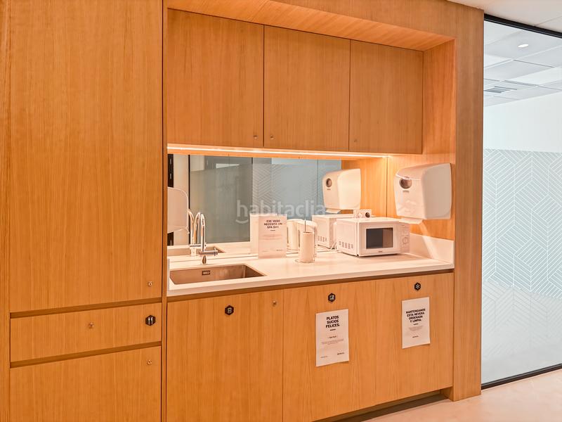 Foto f7d326aa-a103-4486-97c7-5dfa291af0f0. Miete büro in calle de santa leonor 65 in Simancas Madrid