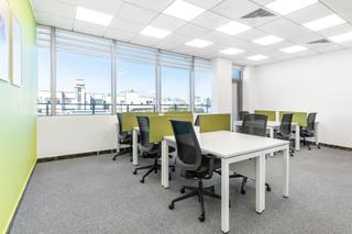 Office space in Calle de Serrano Galvache 26