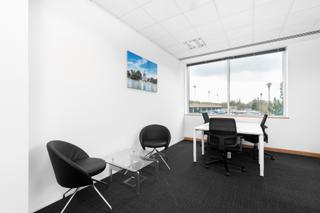 Office space in Calle de Serrano Galvache 26