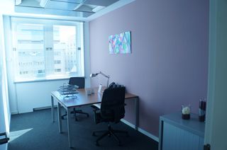 Rent Office space in Paseo de la castellana 18. Oficina privada en alquiler para 2 personas en regus colón