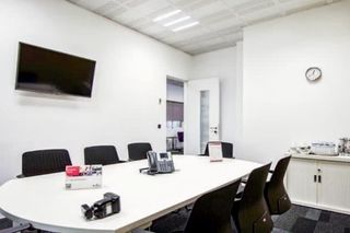 Rent Office space in Calle las barcas 2. Oficina privada en alquiler para 10 personas en regus plaza del