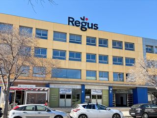 Rent Office space in Gremi de sabaters 21. Oficina privada en alquiler  regus palma en city