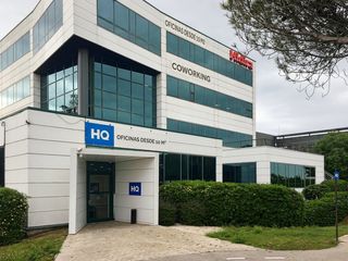 Rent Office space in Carrer d'osona 2. Oficina privada en alquiler  hq barcelona, mas blau en city