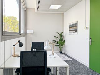 Miete Büro in Carrer d'osona 2. Oficina privada en alquiler para 2 personas en hq barcelona, mas