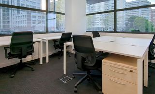 Rent Office space in C/ martinez villergas 49. Oficina privada en alquiler para 5 personas en regus madrid, ave