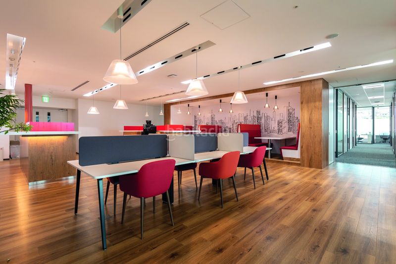 Foto b6262005-1646-418b-9059-5beef5e2cc65. Rent office space in avenida juan pablo ii 35 in Romareda Zaragoza