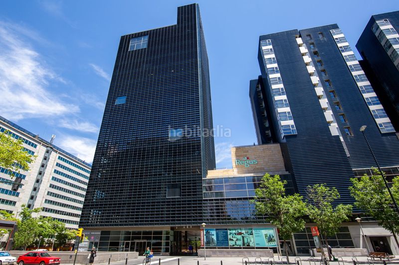Foto 5a881ade-4dea-40e9-ba83-2efabe8f0a5b. Rent office space in avenida juan pablo ii 35 in Romareda Zaragoza