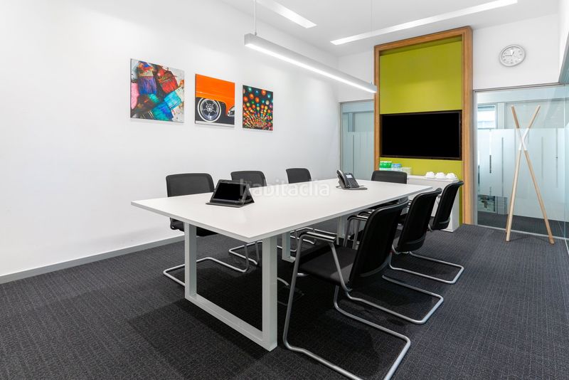 Foto 970eb86d-e263-44a8-9829-9ded964dd0bf. Rent office space in avenida juan pablo ii 35 in Romareda Zaragoza