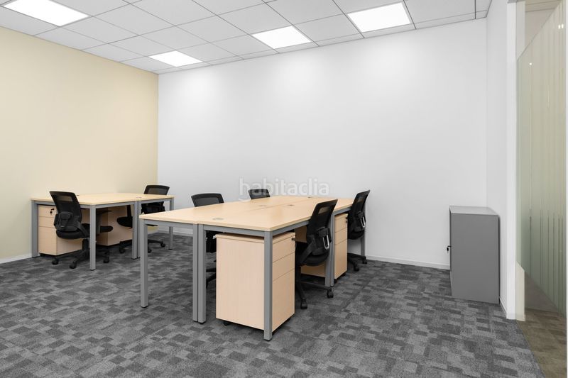 Foto a1999c21-b5e7-4507-822c-229f673e3014. Rent office space in avenida juan pablo ii 35 in Romareda Zaragoza