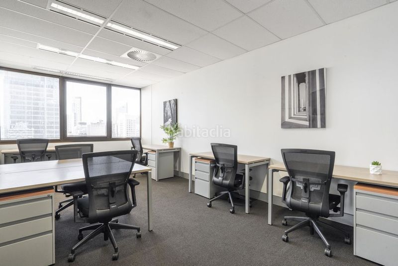 Foto cebfa966-cda8-40db-a41c-b31a89ee1fc0. Rent office space in avenida juan pablo ii 35 in Romareda Zaragoza