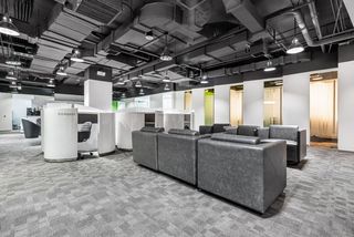Affitto Ufficio in Avenida de aragón 30. Membresía de coworking en regus valencia europa  city
