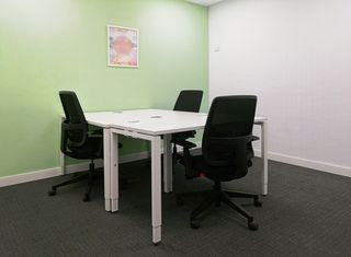 Location Bureau à Calle ortega y gasset 9. Oficina privada en alquiler para 2 personas en regus regus murci