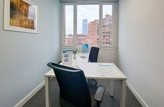 Affitto Ufficio in Avenida madariaga 1. Oficina privada en alquiler para 2 personas en regus deusto