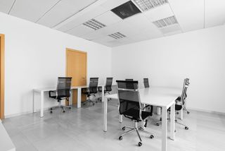 Ufficio in Avenida Madariaga 1