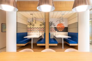Miete Büro in Muelle poniente. Membresía de coworking en regus alicante, business world  city