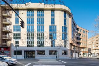 Affitto Ufficio in C. chile 54. Oficina privada en alquiler para 1 persona en regus logroño, las