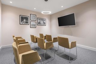 Location Bureau  Calle san francisco 2. Oficina privada en alquiler para 10 personas en regus oviedo, me