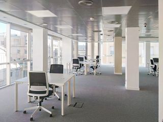 Location Bureau à Calle juan de herrera 18. Oficina privada en alquiler para 5 personas en regus santander,