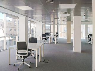 Miete Büro  Calle juan de herrera 18. Oficina privada en alquiler para 5 personas en regus santander,