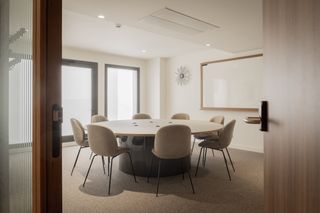 Rent Office space in C. de velázquez 34. Oficina privada en alquiler para 4 personas en signature signatu