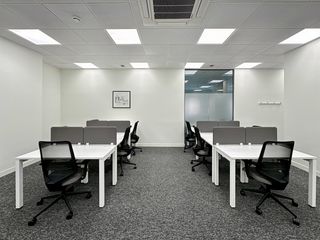 Affitto Ufficio in Calle isabel colbrand 6. Espacios de coworking en regus madrid, lastablas