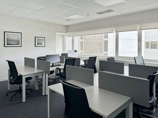 Miete Büro in Ronda de poniente 2. Coworking en alquiler  regus madrid, tres cantos en city