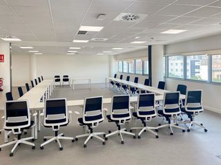 Affitto Ufficio in Calle marie curie 9. Oficina privada en alquiler para 4 personas en regus madrid, riv